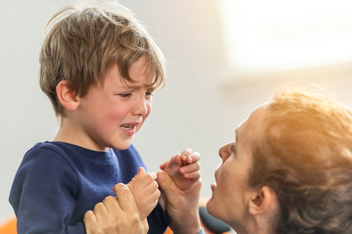 mi hijo llora por todo