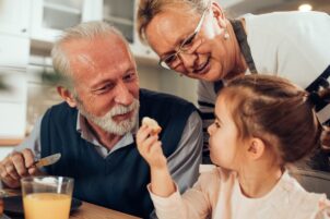 lo-que-no-deben-hacer-nunca-los-abuelos